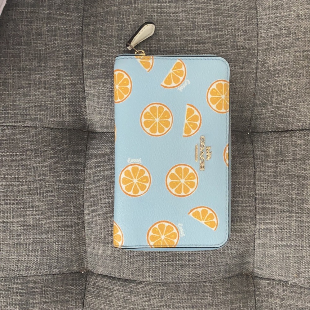 Coach medium size wallet